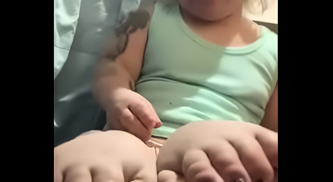 Midget twentyome21 on IG