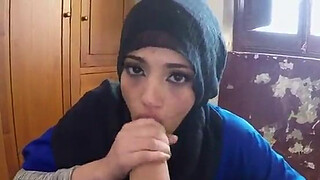 Young Arab Penelope Cum Lets Tutor Screw Her