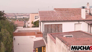 Latina MILF Spreads her Legs Wide Open at MuchaSexo