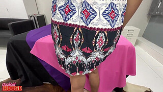 Esse coroa de pau grande enfiou tudo no cú da morena novinha sem dó