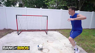 BANGBROS - Oiled Beauty Caitlin Bell Seduces Johnny With A Rubdown And Demands A Dripping Creampie