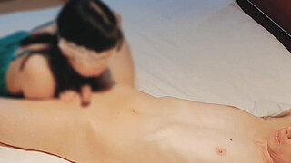 A slender, cute wife wearing sexy green lingerie sucks out my semen with a blowjob. Homemade amateur personal filming Kawasaki JK