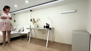 Distractions at Work - Behind the Scenes at LadyLyne