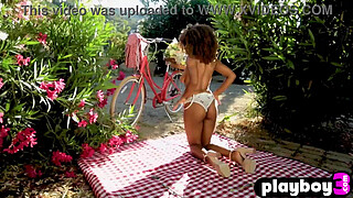 Big tits black Jenna Foxx posing naked and exposed perfect natural tits