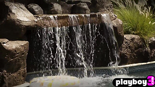 Sexy big tits babes washing luxurious car and posed wet and sexy in bikini