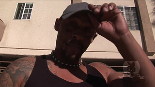 Thicc black MILF Brownie Deluxxx gagging on a big black dick