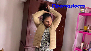 My girlfriend's best friend wanted to change in my room, but she was horny because she had broken up with her boyfriend and I took advantage of the situation.