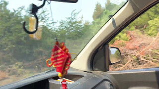 She couldn't resist the money and fucked a stranger in the ass