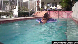Curvy Teal Conrad Gets Finger Fucked By Vicky Vette By The Pool!